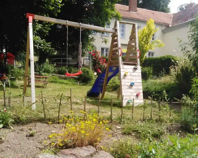 zahrada s prolézačkami pro děti penzion jižní čechy